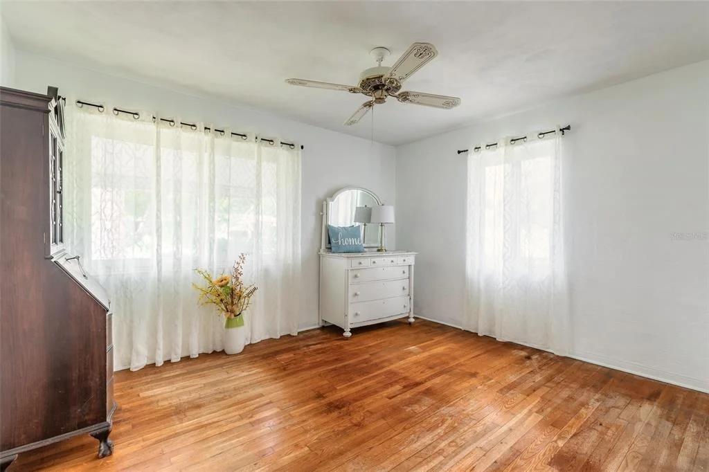 Photo of 841 CORDOVA AVENUE