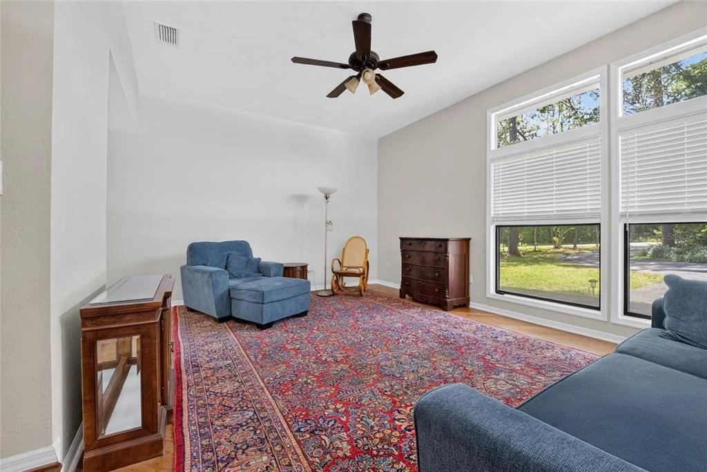 Photo of 325 NW 80TH BOULEVARD