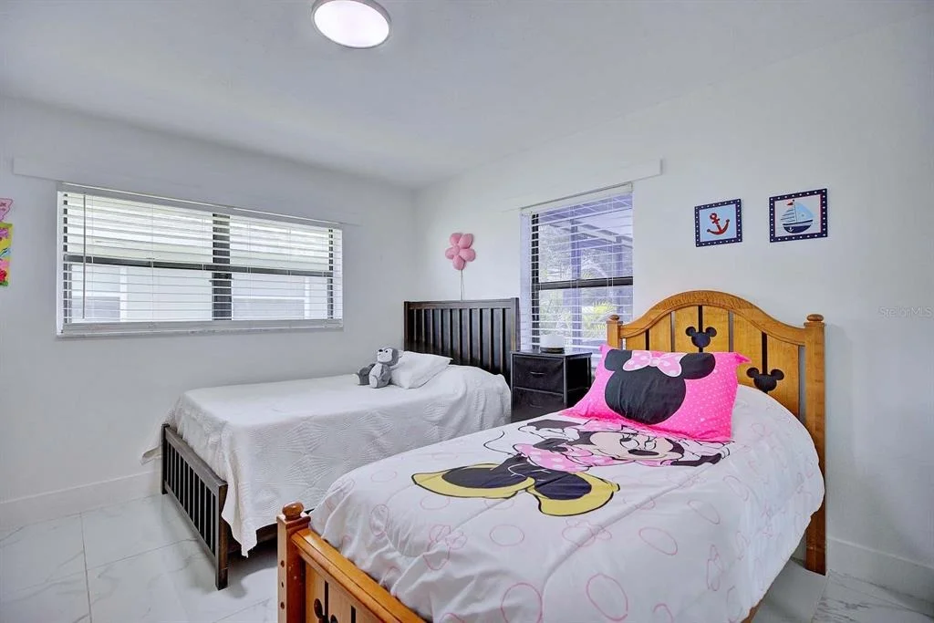 Photo of 4160 LAKEVIEW DRIVE