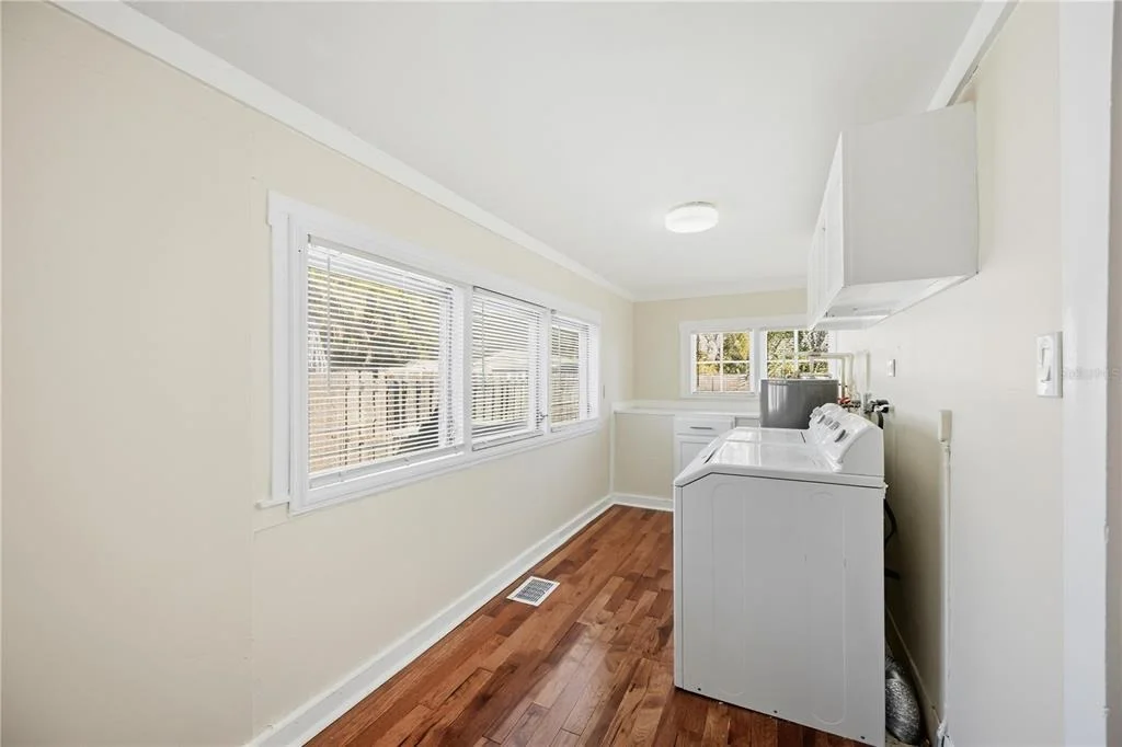 Photo of 2710 3RD AVENUE W