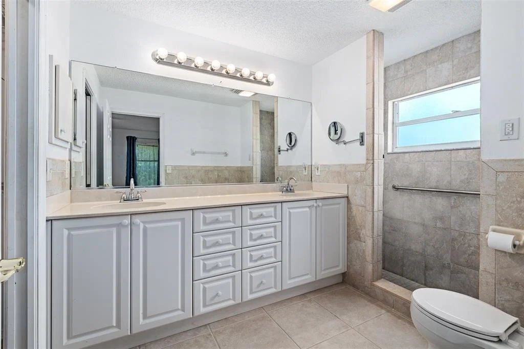 Photo of 5902 KENDREW DRIVE