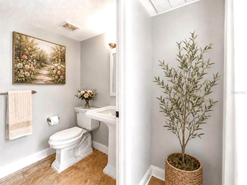 Photo of 1610 LEDGESTONE DRIVE