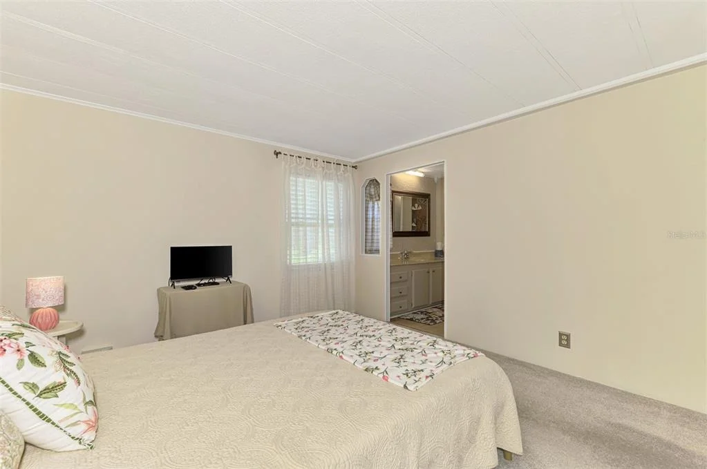 Photo of 49 COMPASS POINT
