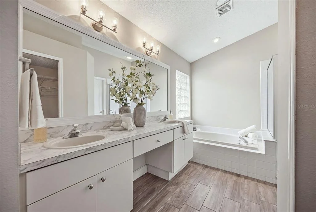 Photo of 416 CYPRESS VIEW DRIVE