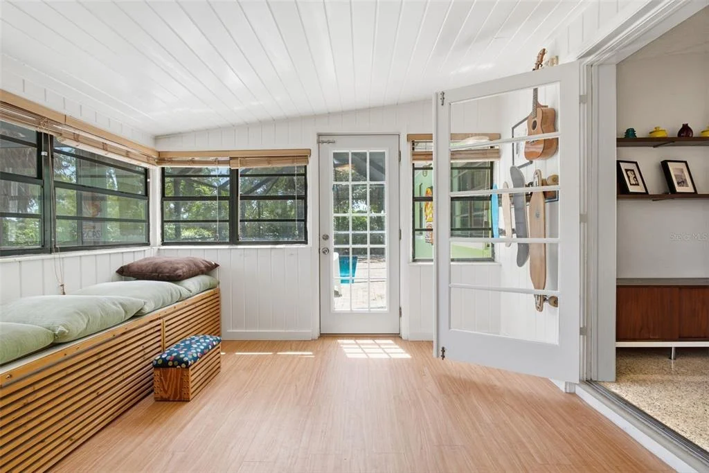 Photo of 609 W RIVER DRIVE