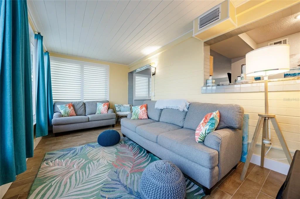 Photo of 7 NEPTUNE PARK DR.