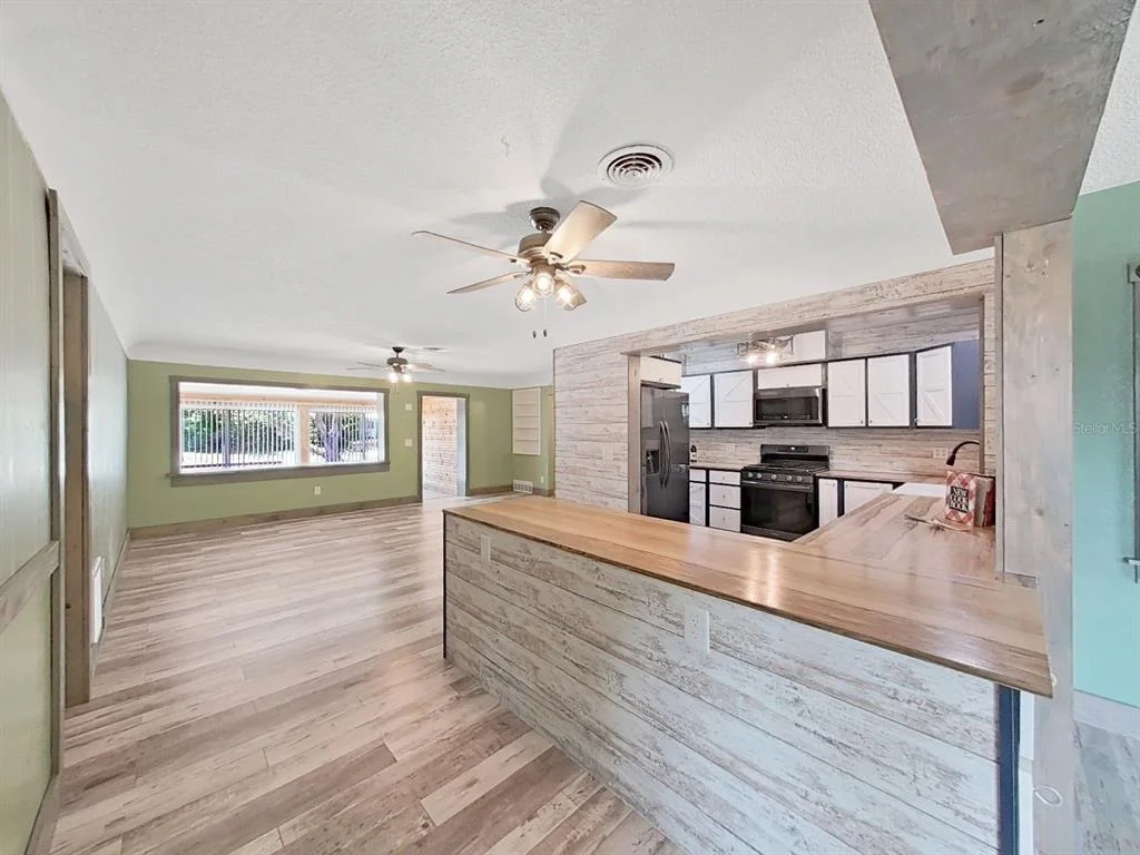 Photo of 5 N KEYSTONE DRIVE