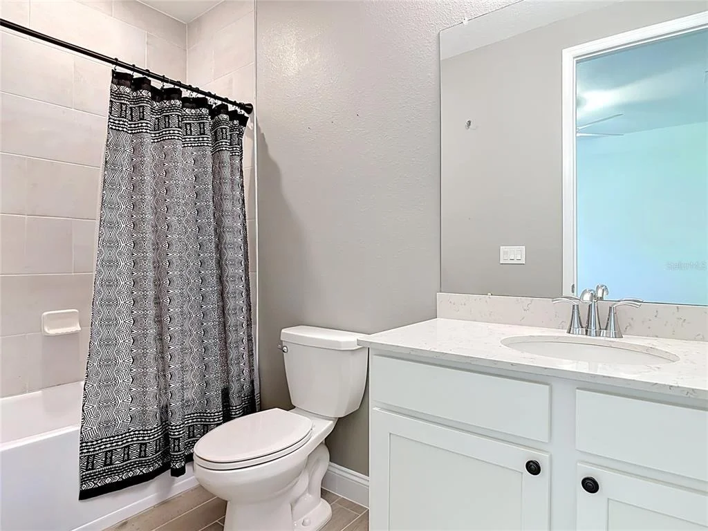 Photo of 2183 RAGLAN CIRCLE