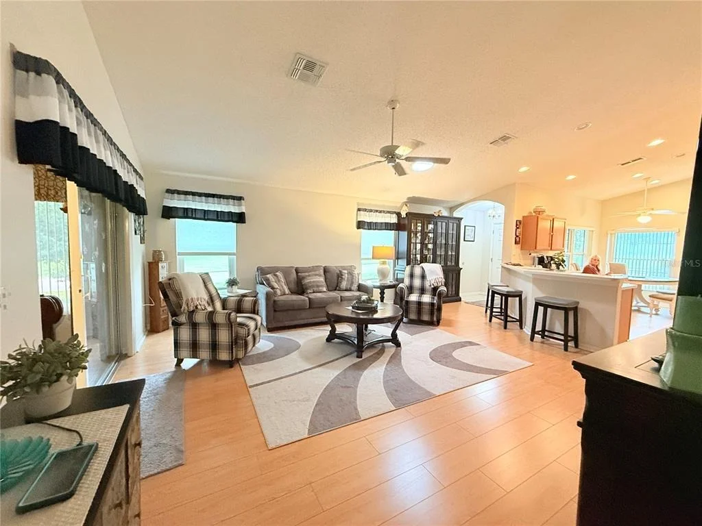 Photo of 265 CENTER OAK CIRCLE