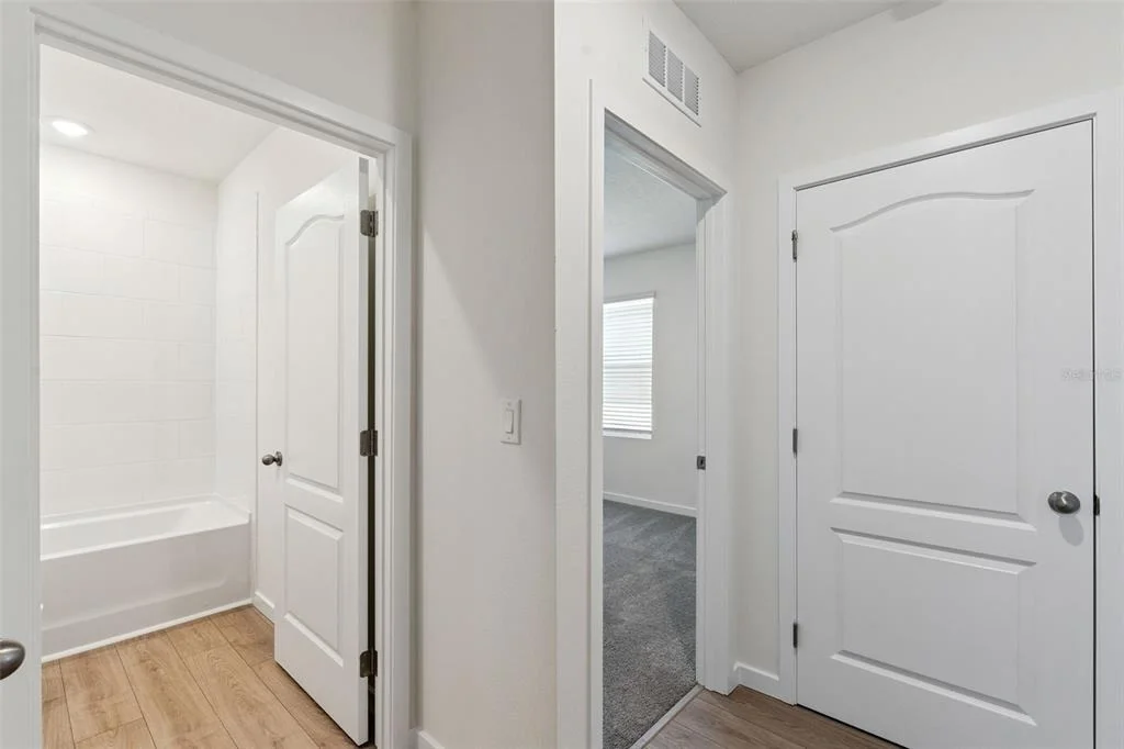 Photo of 1030 COMMONS WAY