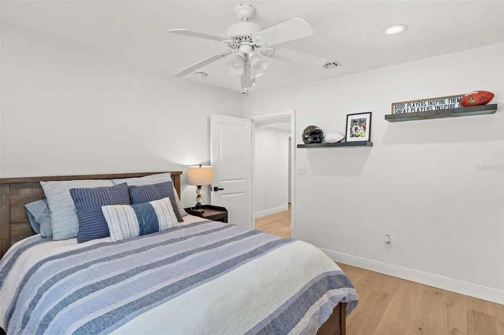Photo of 480 W DAVIS BOULEVARD