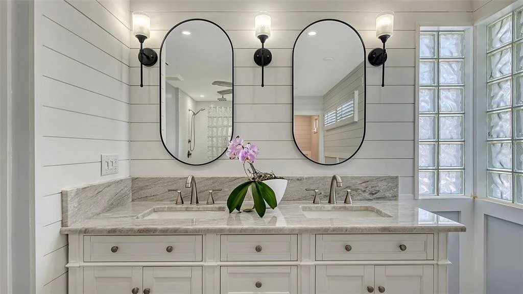 Photo of 619 BUTTONWOOD DRIVE