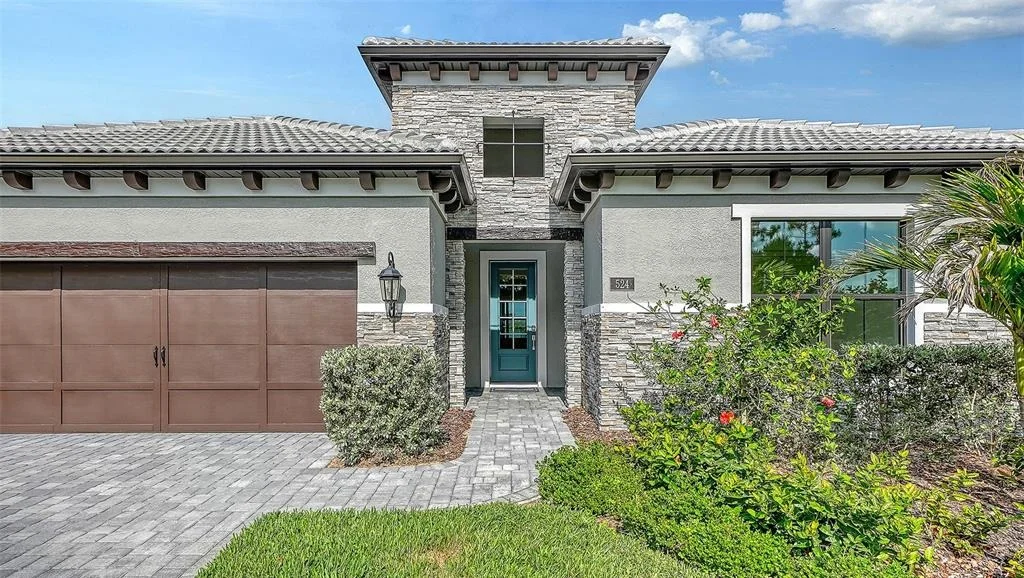 Photo of 524 BOCELLI DRIVE