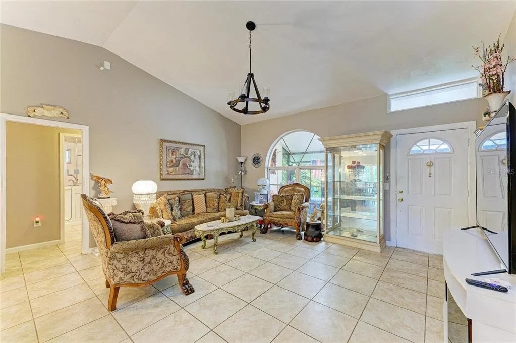Photo of 620 BURKE ROAD
