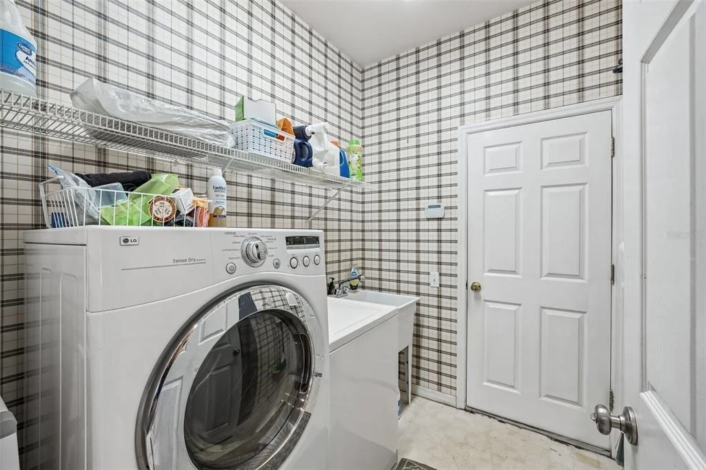 Photo of 1008 ROBINWOOD DRIVE