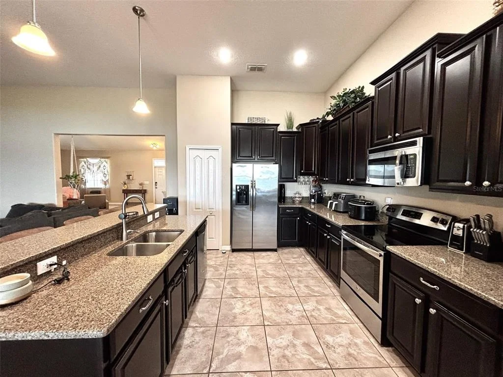 Photo of 613 WABASH BREEZE CIRCLE