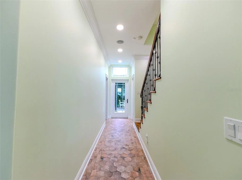 Photo of 4946 HALIFAX DRIVE