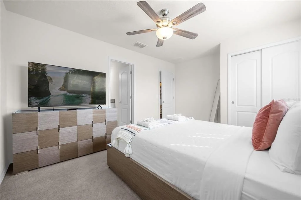 Photo of 7260 OAKMOSS LOOP
