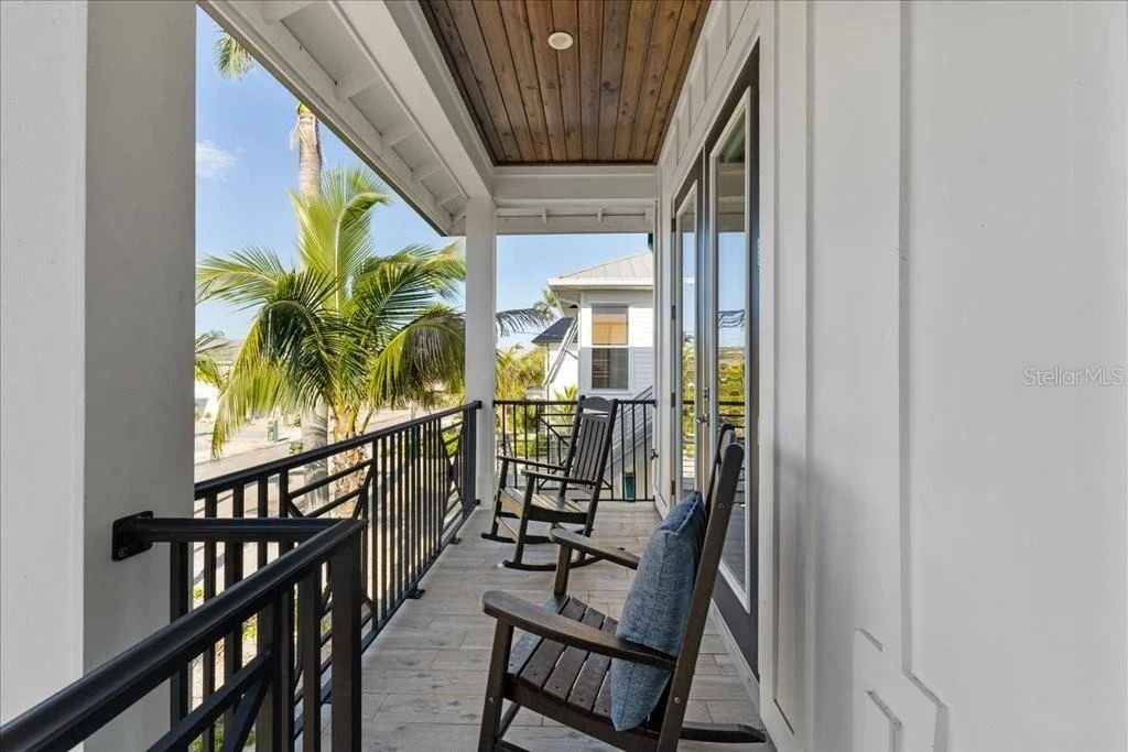 Photo of 239 S HARBOR DRIVE