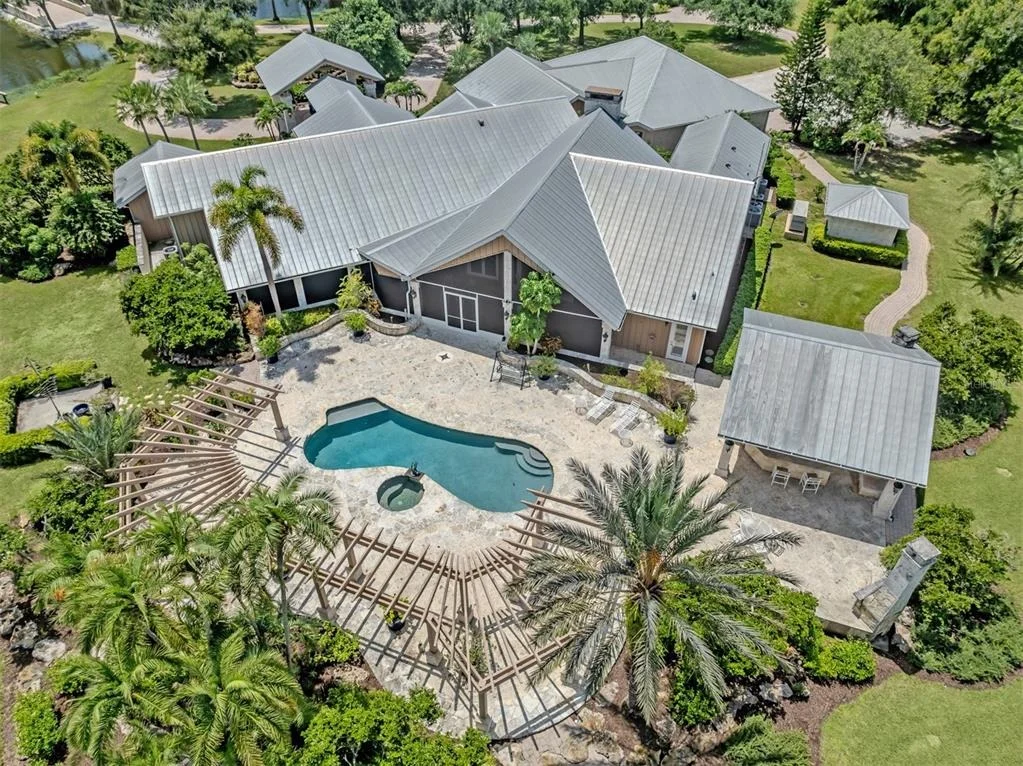 Photo of 630 N RIVER ROAD