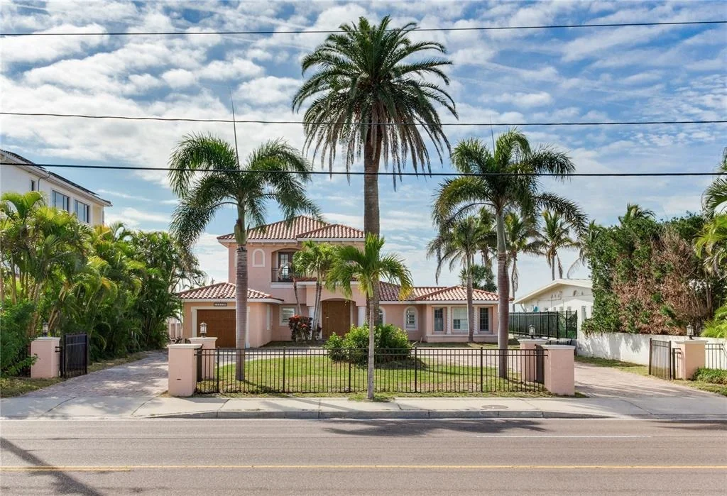 Photo of 16116 GULF BOULEVARD
