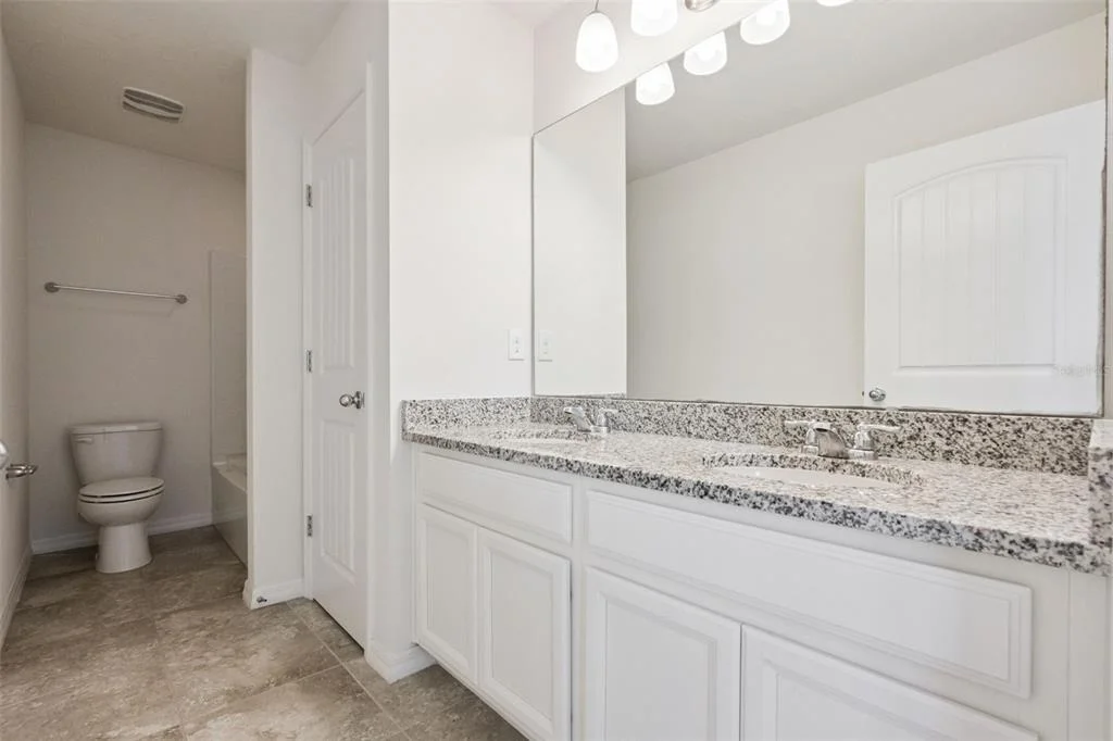 Photo of 16031 PEBBLE BLUFF LOOP