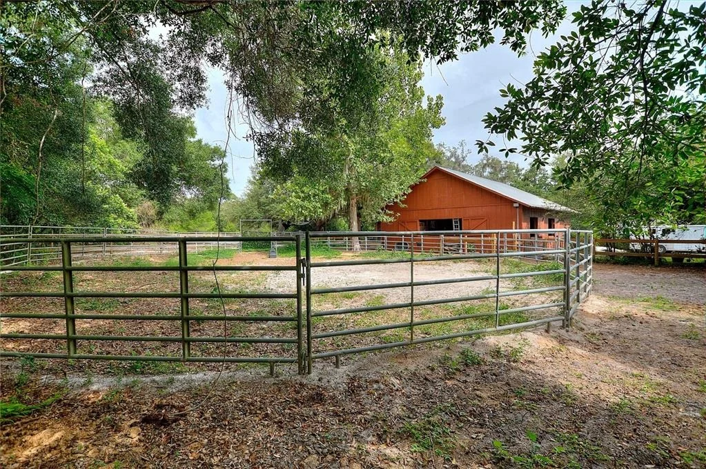 Photo of 7 LAKE ARROWHEAD DRIVE