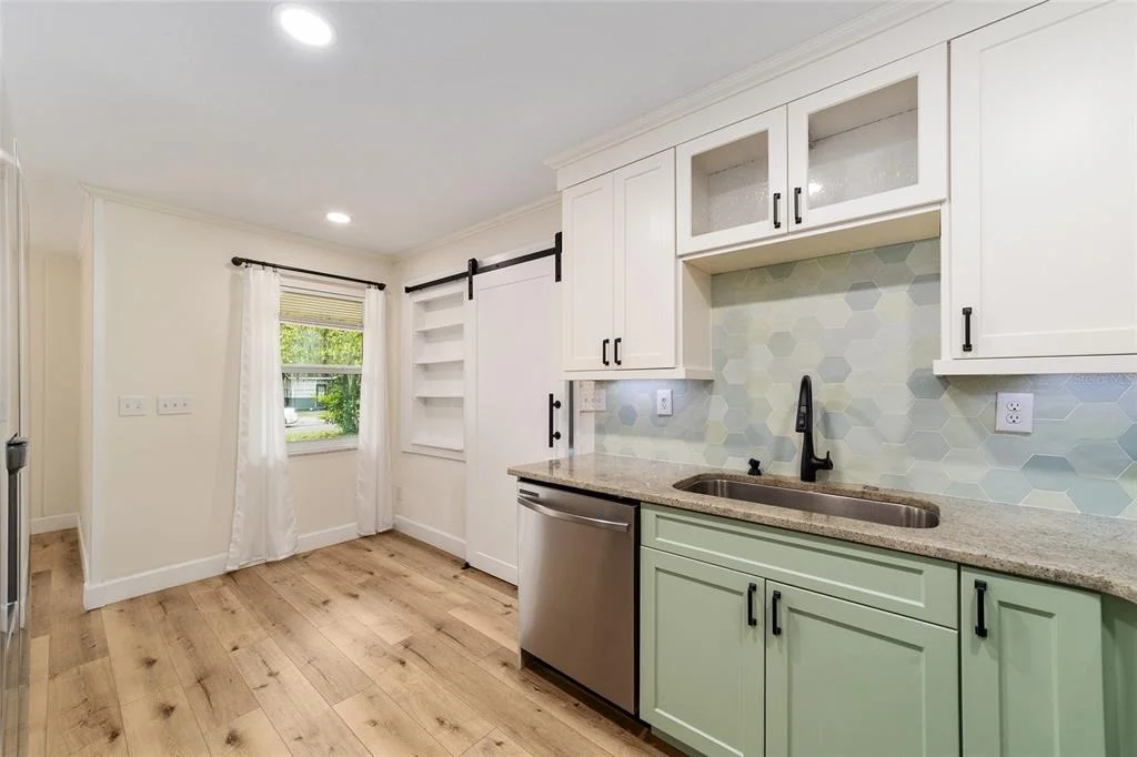 Photo of 825 SE 13TH STREET