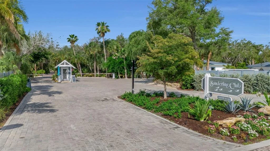 Photo of 8132 SANDERLING ROAD