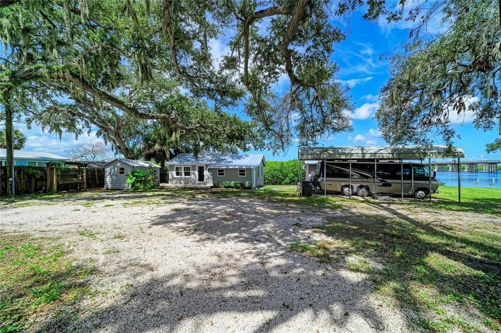 Photo of 1609 SAFFOLD PARK DRIVE