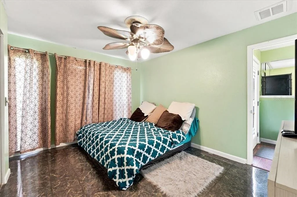 Photo of 543 STATE ROAD 559