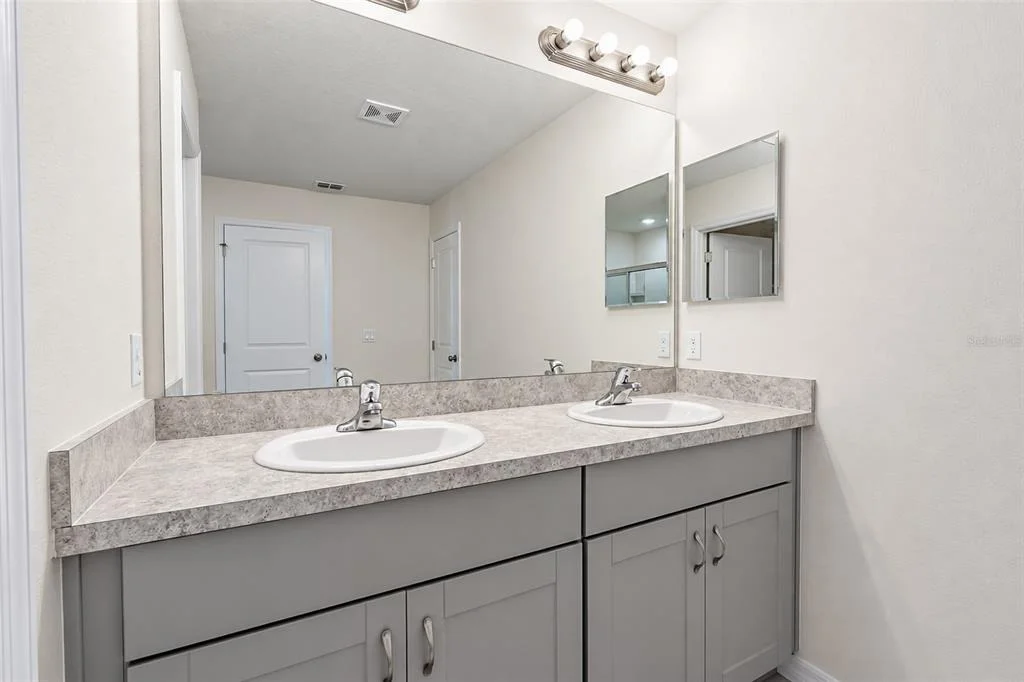 Photo of 585 BLACK EAGLE DRIVE