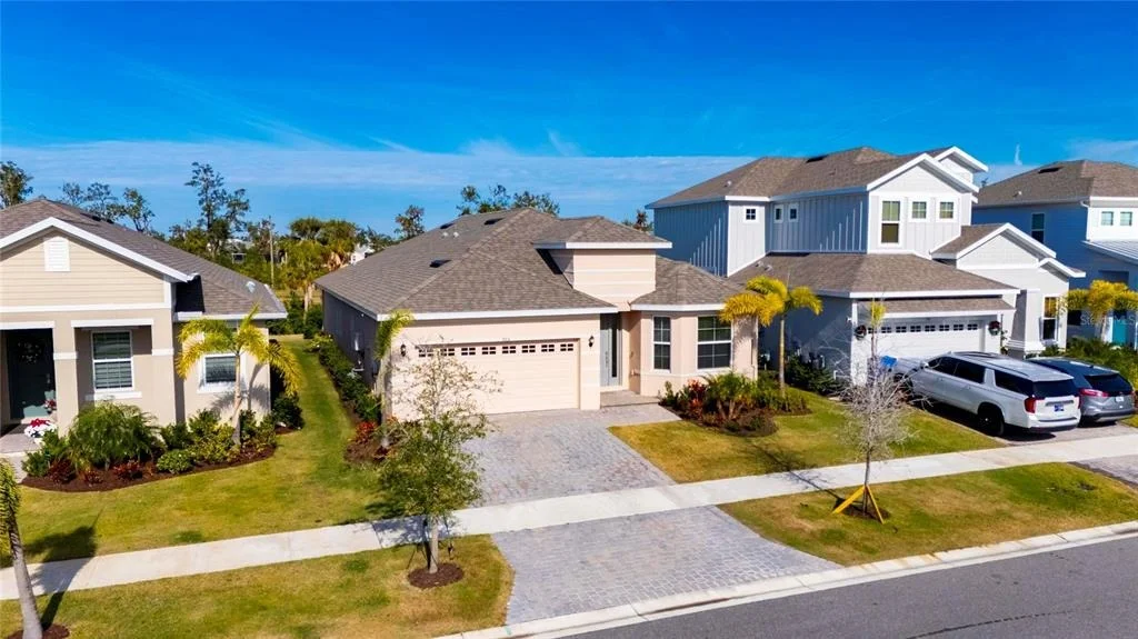Photo of 923 SIGNET DRIVE