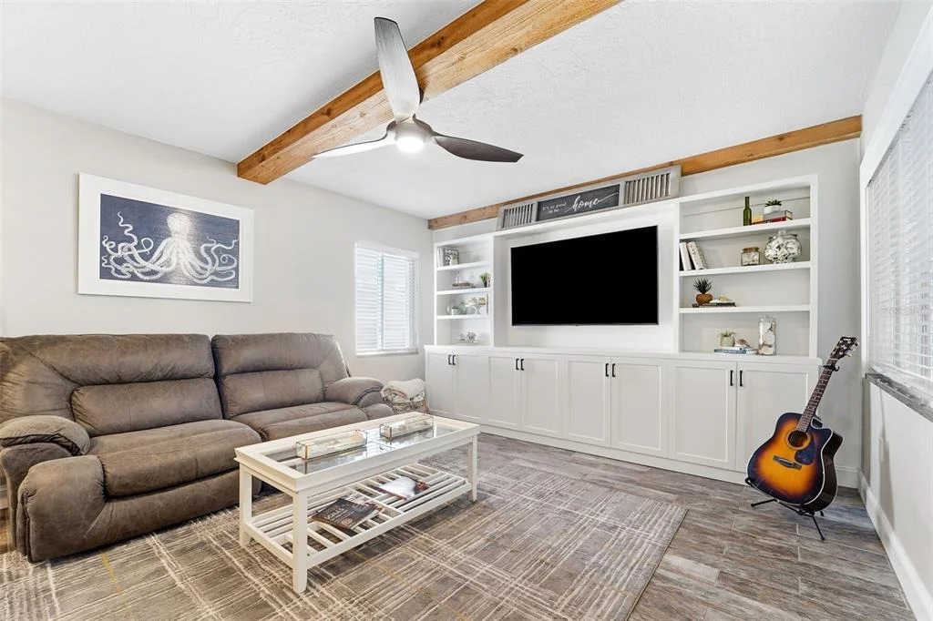 Photo of 3595 FLORAL DRIVE