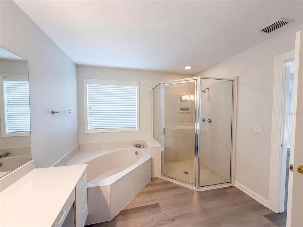 Photo of 24 BAY POINTE DRIVE