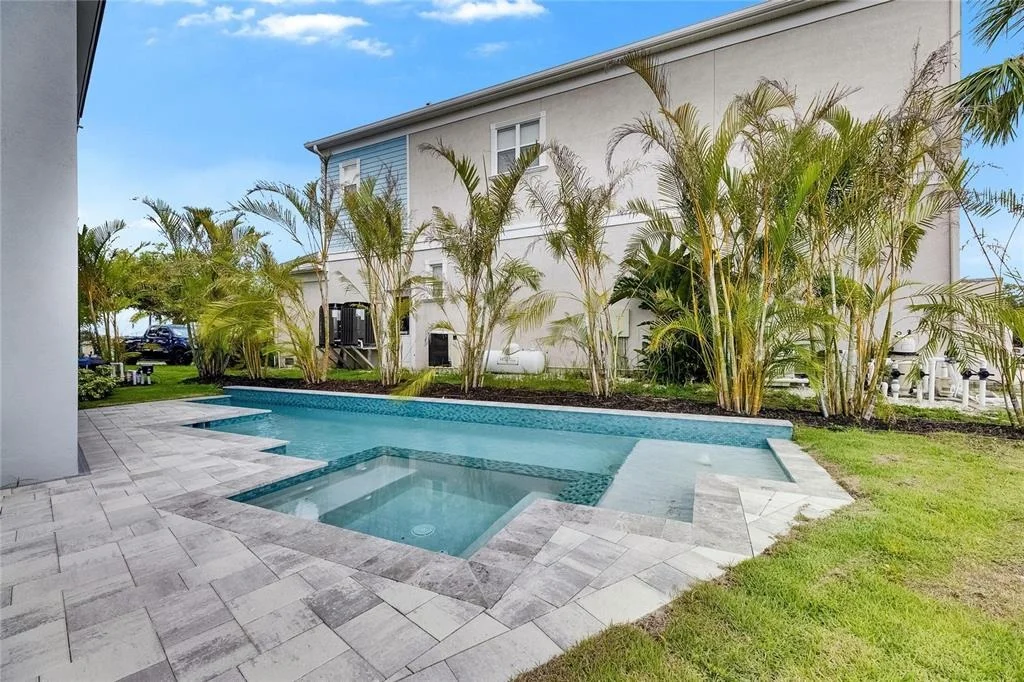 Photo of 6526 SIMONE SHORES CIRCLE