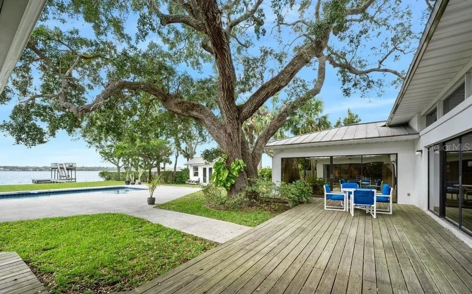 Photo of 1596 JOHN ANDERSON DRIVE