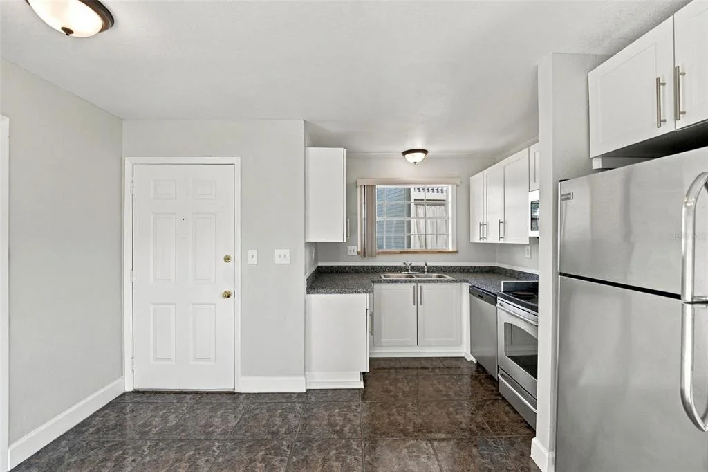 Photo of Unit G4 at 313 DIRKSEN DRIVE