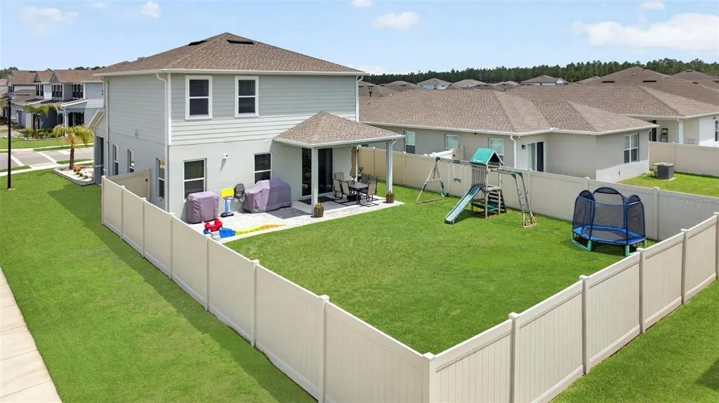 Photo of 381 CRESTWIND DRIVE
