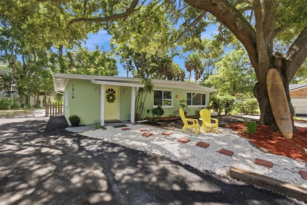 Photo of 1516 ADELE PLACE