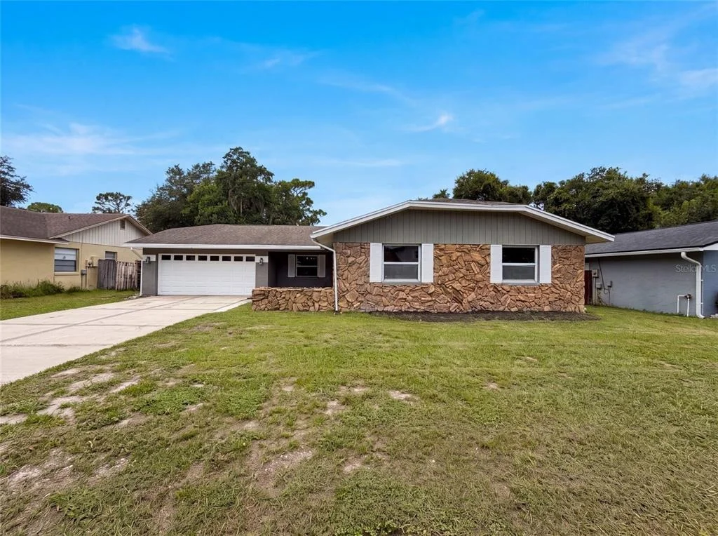 Photo of 963 SEQUOIA DRIVE