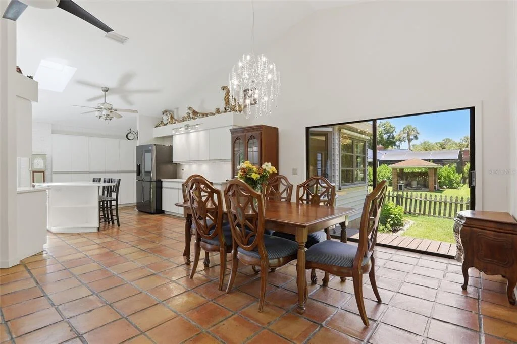 Photo of 881 PINTO CIRCLE