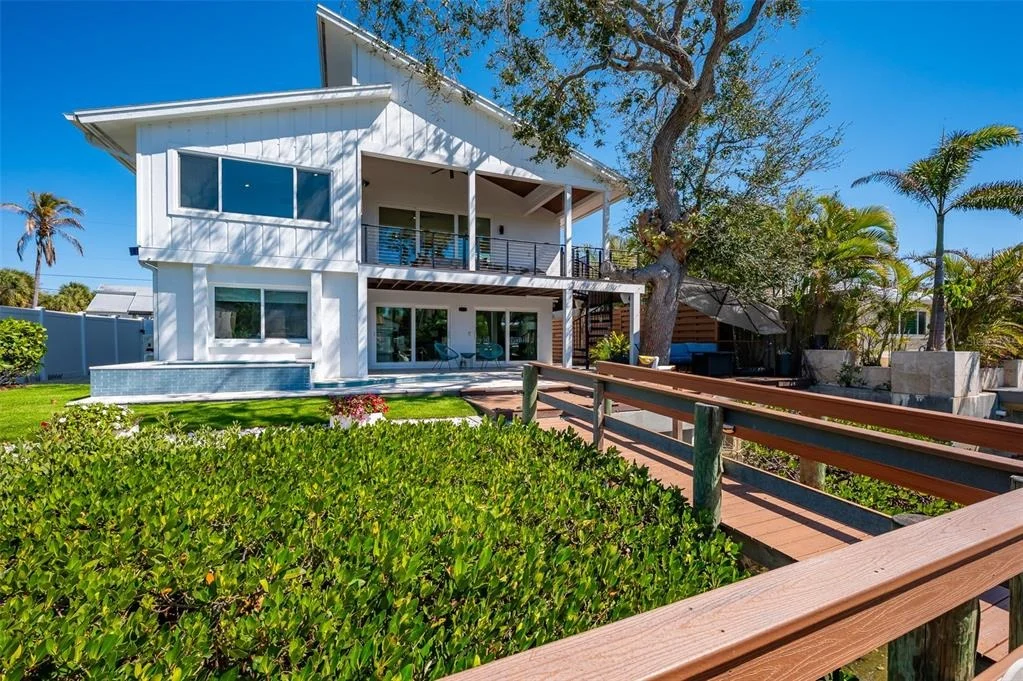Photo of 4938 COMMONWEALTH DRIVE