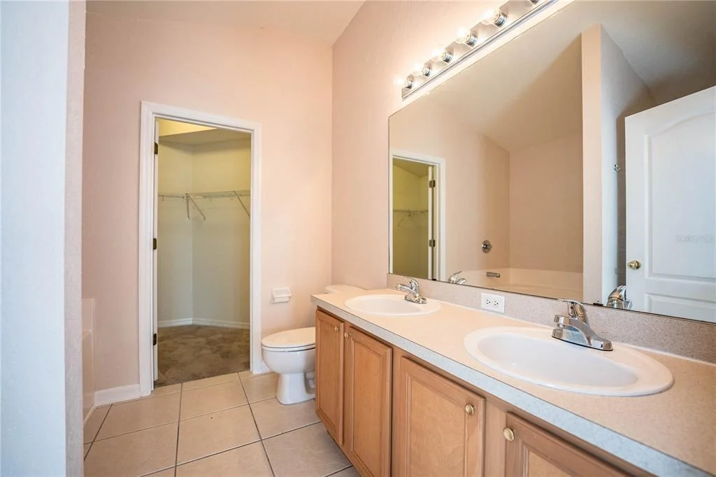 Photo of 6852 SHADOWCAST LANE