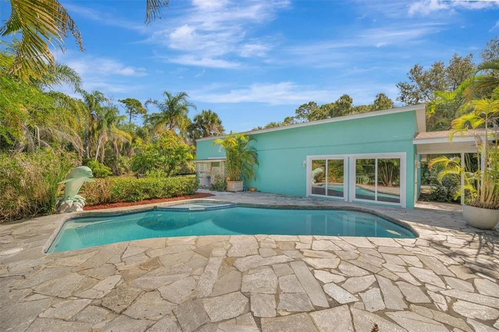 Photo of 403 LONGBOW TRAIL