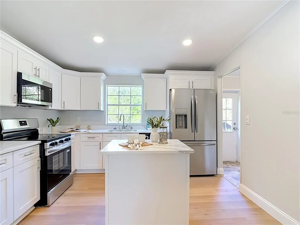 Photo of 33124 JAMETTE ROAD
