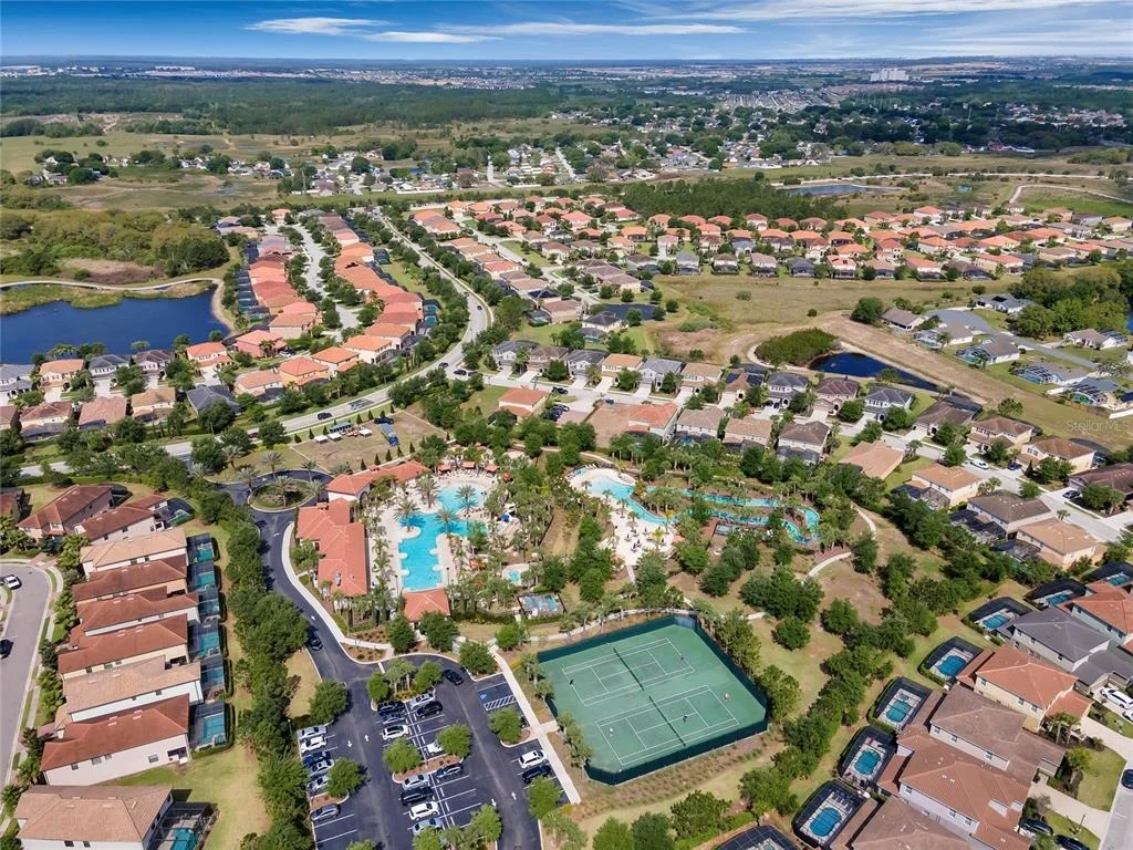Photo of 6000 OAK GREEN LOOP