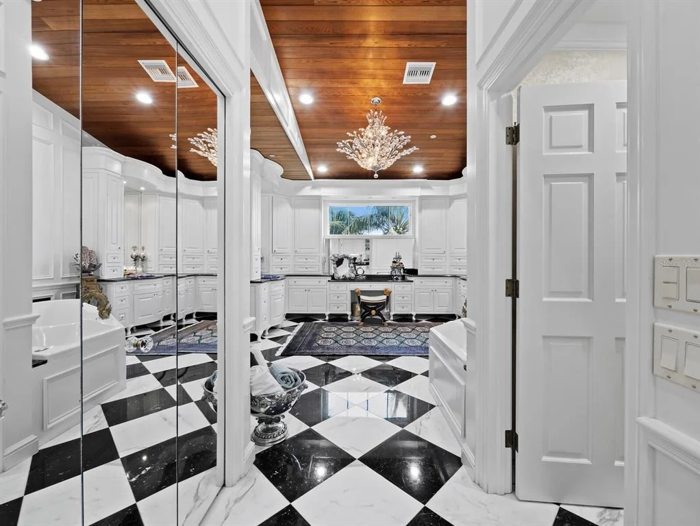 Photo of 6685 GULF OF MEXICO DRIVE