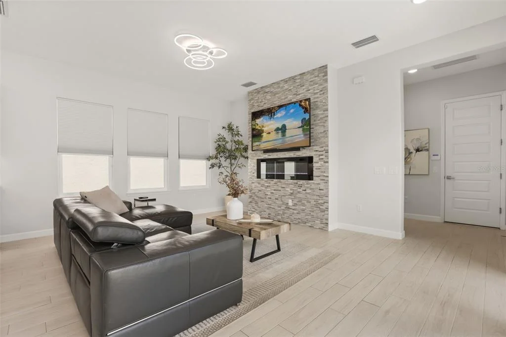 Photo of 260 HAMPTON LOOP