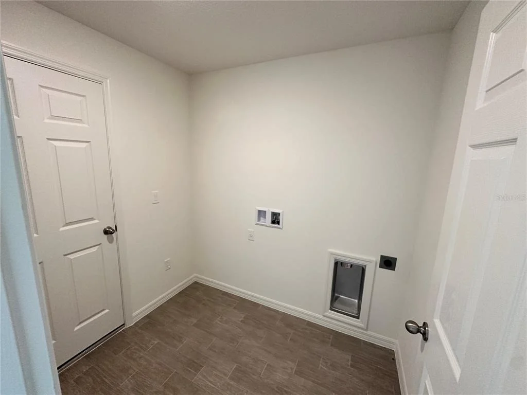 Photo of 48 RIPPLING BROOK DRIVE
